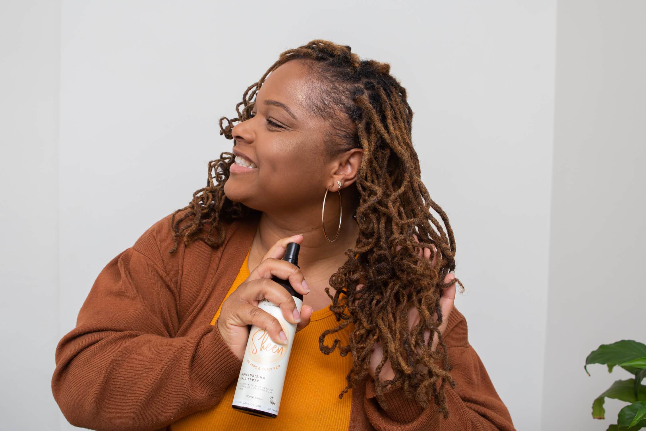 Sheen Natural Hydrating Spray - Image 11