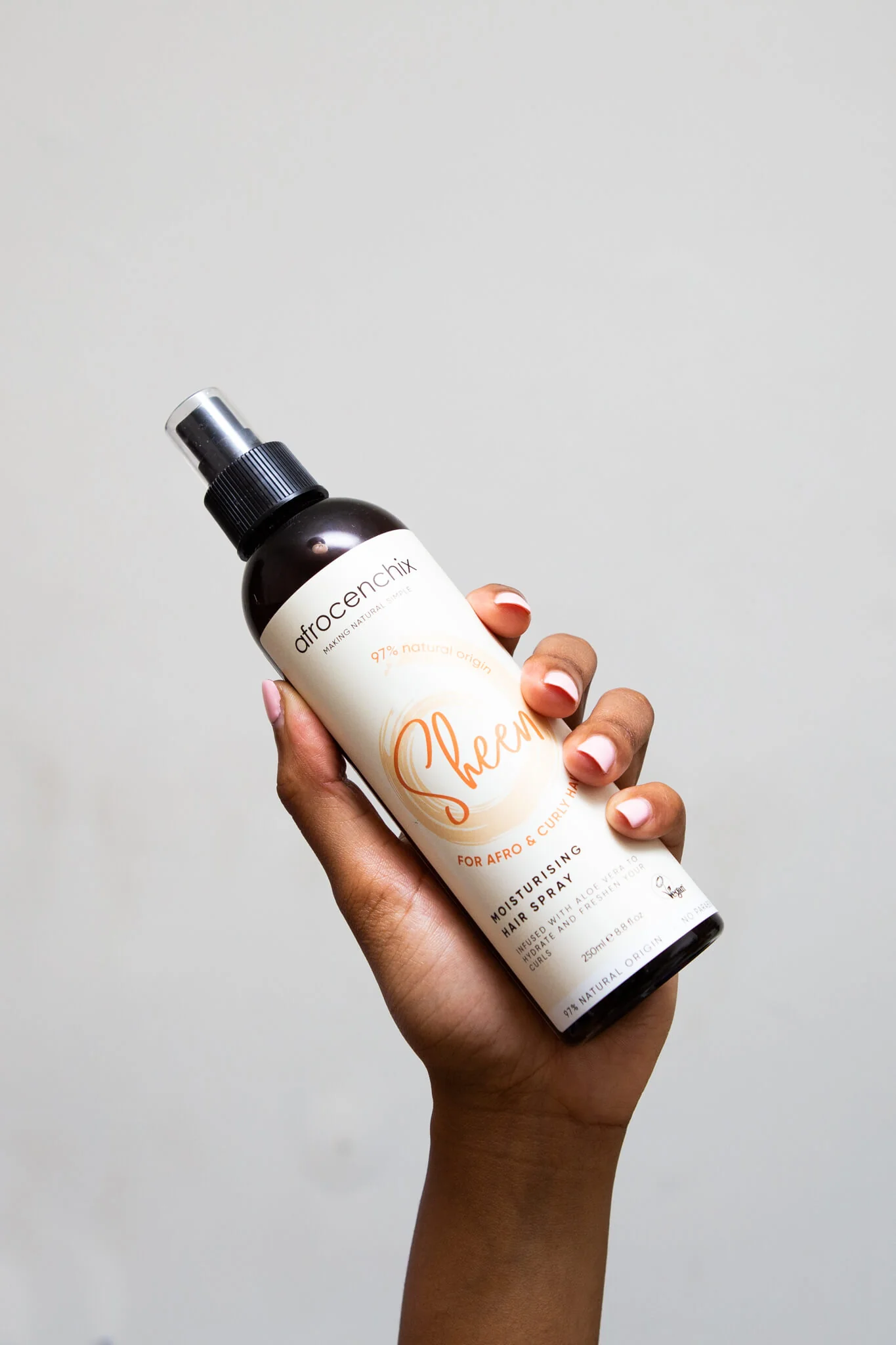 Sheen Natural Hydrating Spray - Image 8